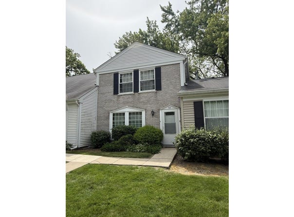 32 Bright Oaks Circle, Cary, IL 60013