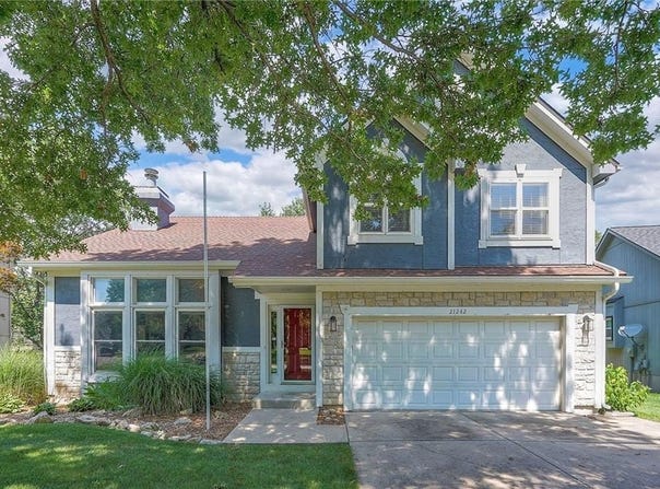 21242 W 56th Street, Shawnee, KS 66218