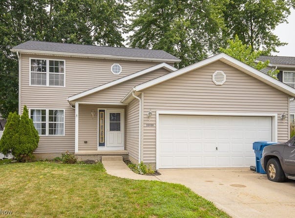 33900 Adams Street, North Ridgeville, OH 44039
