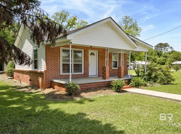 120 WALKER Street, Monroeville, AL 36460