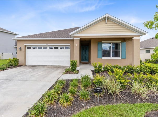 5207 MAHOGANY DRIVE, MOUNT DORA, FL 32757