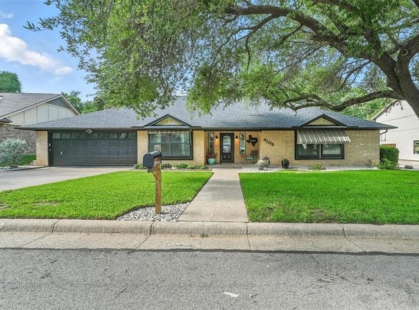 4109 Three Oaks Drive, Arlington, TX 76016