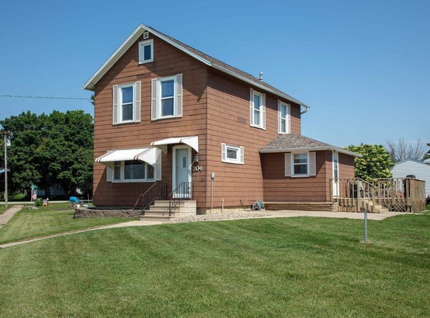 204 Market, Holland, IA 50642