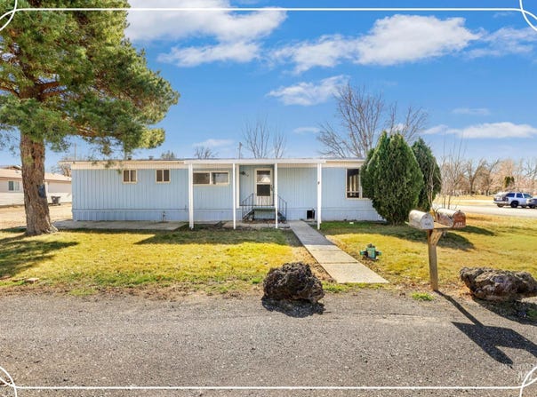 415 1st Ave E, Wendell, ID 83355-5103