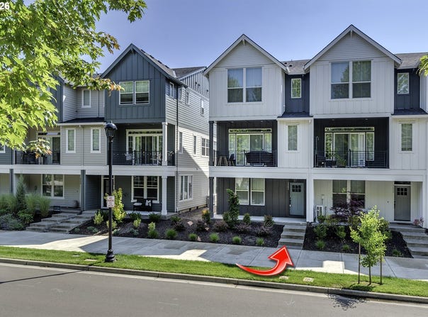 3382 SE BROOKWOOD Ave, Hillsboro, OR 97123