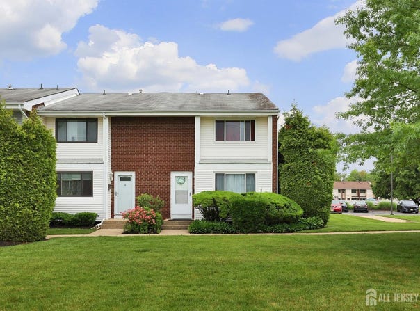 1-g Quincy Circle, South Brunswick, NJ 08810