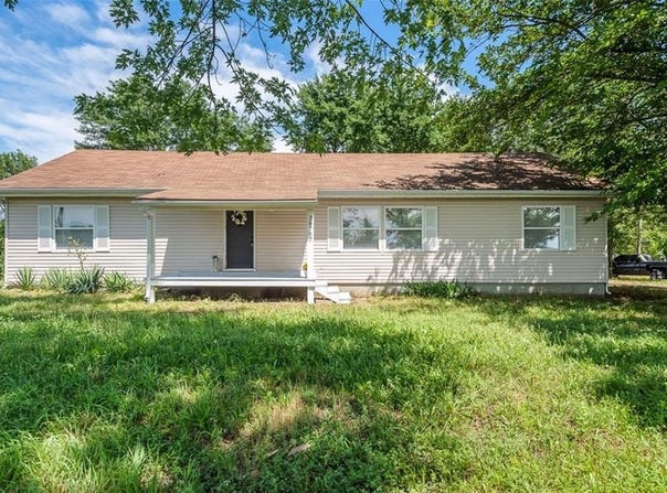 38757 Hedge Lane, Fontana, KS 66026