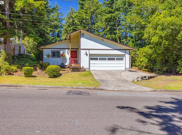 1910 ASH St, NorthBend, OR 97459