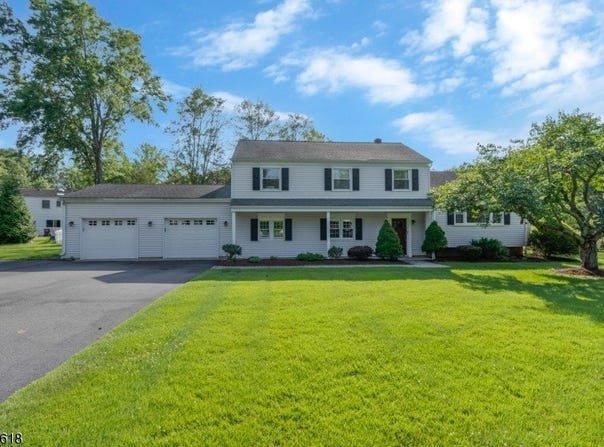 981 Chambers Ct, Bridgewater Twp., NJ 08807-1122