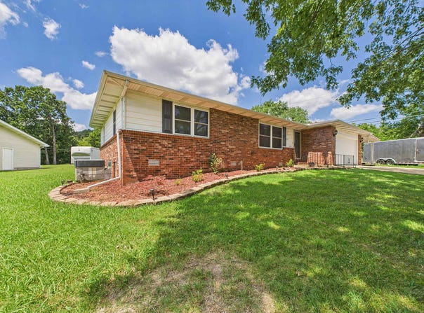605 BROADMOOR CIRCLE, Mountain Home, AR 72653
