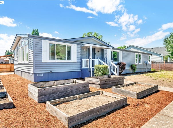 662 LOCHAVEN Ave, Springfield, OR 97477