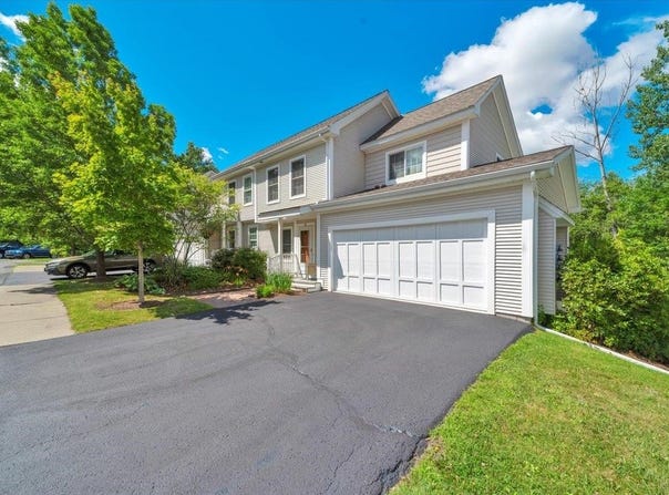 28 Mansfield Lane, Berlin, VT 05602