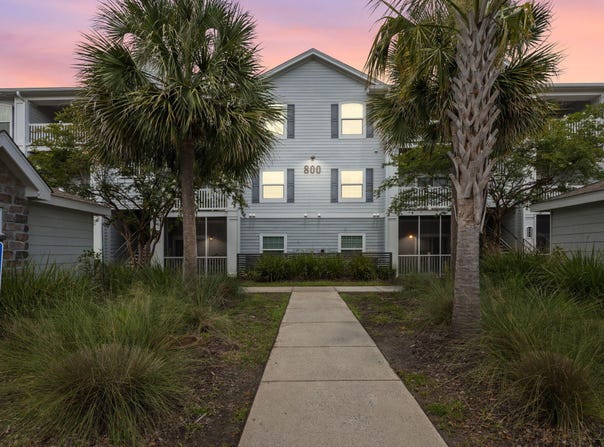 1300 Park West Boulevard, Mount Pleasant, SC 29466