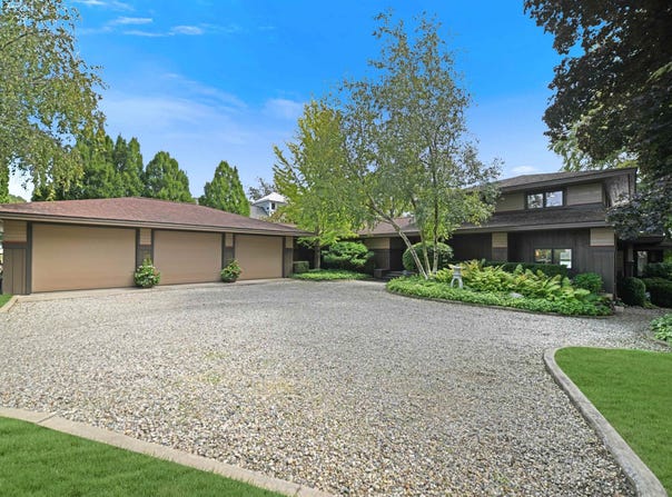 1135 E Northshore Drive, Syracuse, IN 46567
