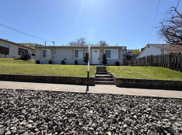 406 2nd Street, Asotin, WA 99402