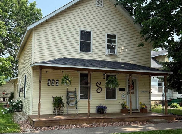 412 N Wacouta Avenue, Prairie Du Chien, WI 53821