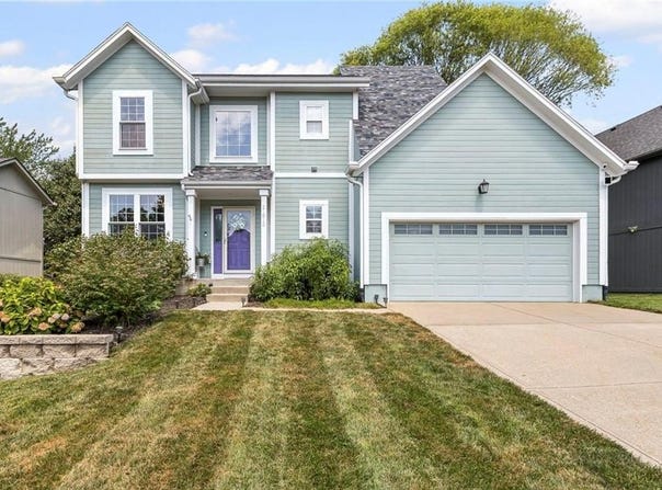 21810 W 49th Street, Shawnee, KS 66226