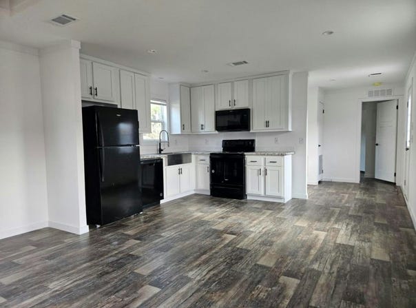 2708 MAVERICK, Irving, TX 75060