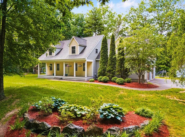 64 Fox Garrison Road, Lee, NH 03861