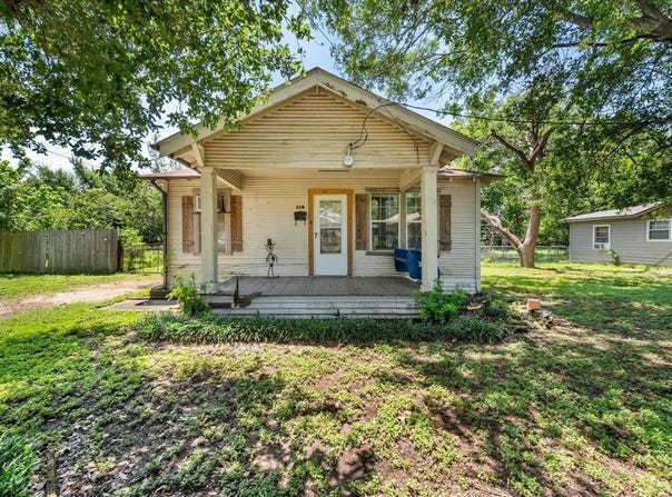 115 Woodland Avenue, Corsicana, TX 75110