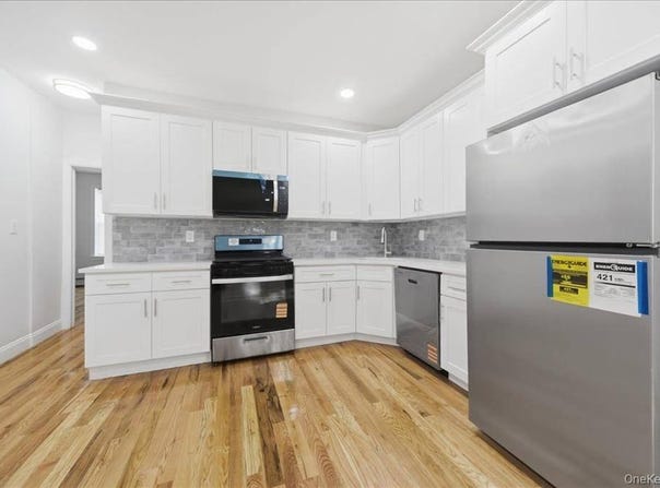 1624 Seddon St, Bronx, NY 10461