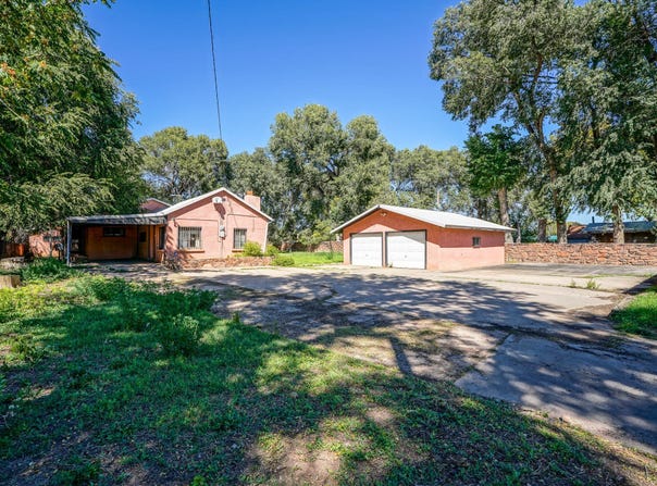 158 Independence, Las Vegas, NM 87701