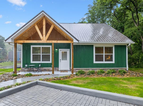 1010 Pinyon Circle, Pigeon Forge, TN 37863