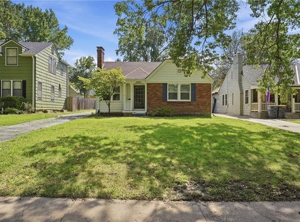1009 W 77th Street, Kansas City, MO 64114