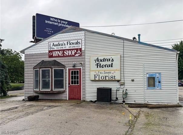 514 W Oak Street, Oak Harbor, OH 43449