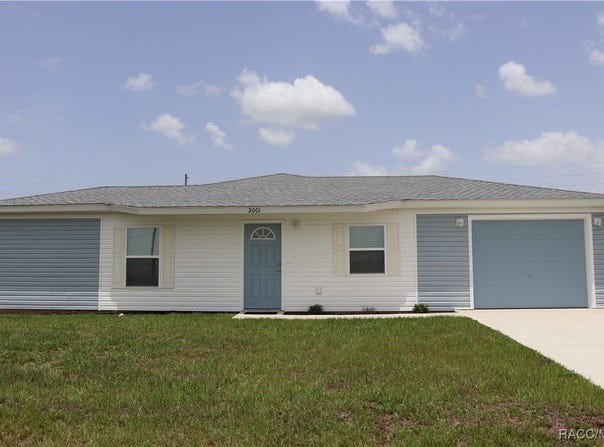 2001 W Royal Palm Drive, Citrus Springs, FL 34434