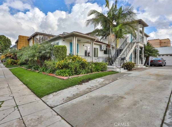 854 Alandele Avenue, Los Angeles, CA 90036