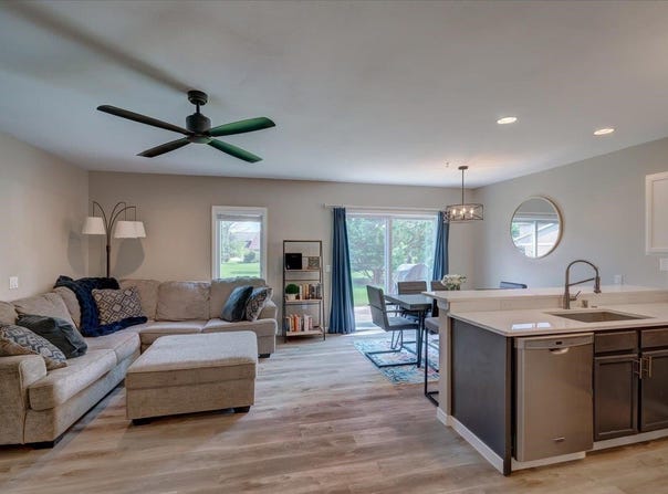 322 Alpine Meadows Circle, Oregon, WI 53575