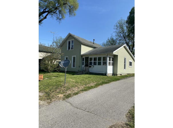 432 Chestnut Street, Dowagiac, MI 49047