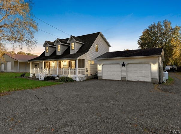3954 Bonstead Road, Clay, NY 13041