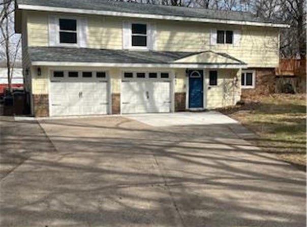 3665 Oakgreen Avenue N, Baytown Twp, MN 55082