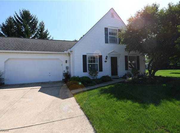 24577 Meadow Lane, Olmsted Falls, OH 44138