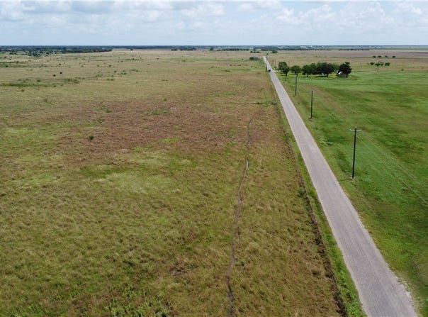 Inez, TX 77968