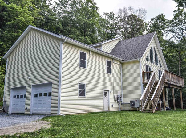 54 Forest Ridge Drive, Bristol, VT 05443