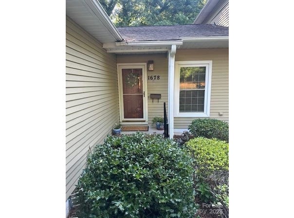 1678 Robins Nest Court, Gastonia, NC 28054