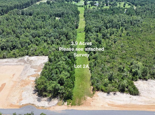 5000 Crawford Ln., Kiln, MS 39556
