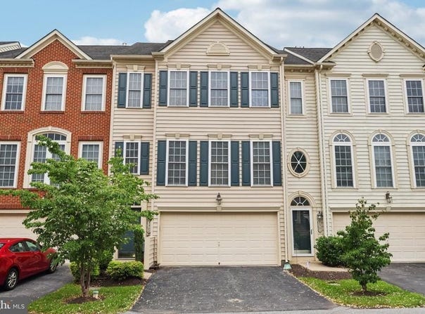 3302 ELLINGTON LANE, PHOENIXVILLE, PA 19460
