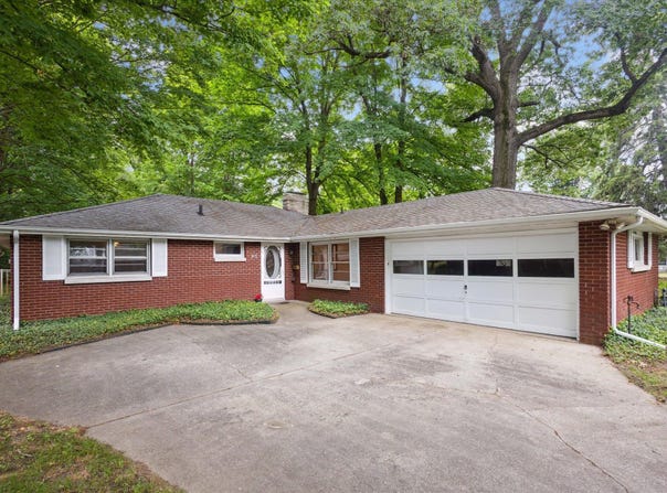 413 S St Joseph Avenue, Niles, MI 49120