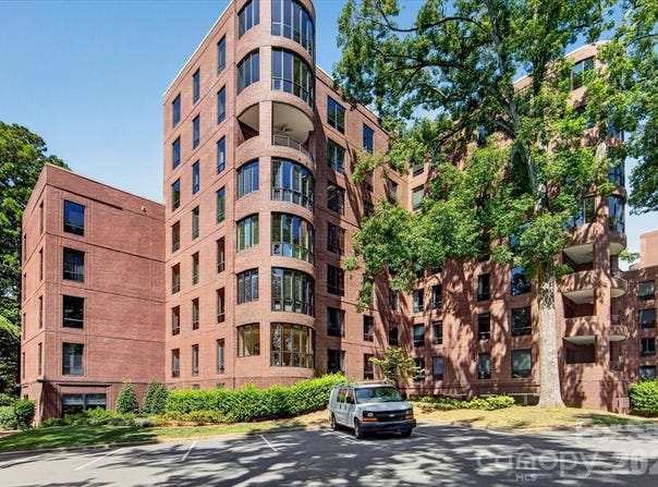 906 Cherokee Road, Charlotte, NC 28207