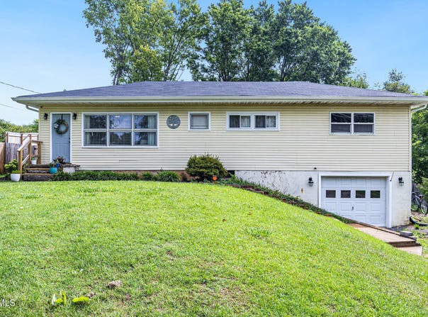 20301 Wood Howell Road, Bristol, VA 24202