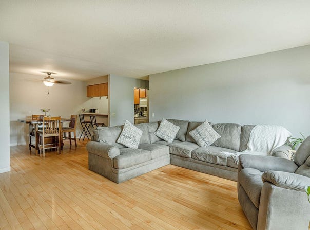 2420 INDEPENDENCE Lane, Madison, WI 53704