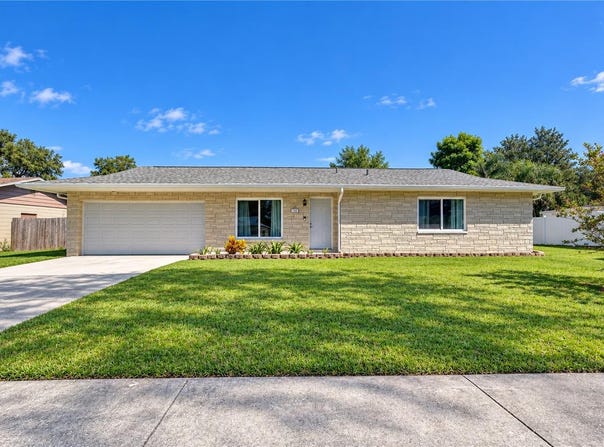 4901 REGAN AVENUE, SEFFNER, FL 33584