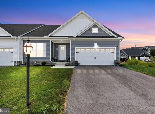 225 RIDGE VIEW LANE, HANOVER, PA 17331
