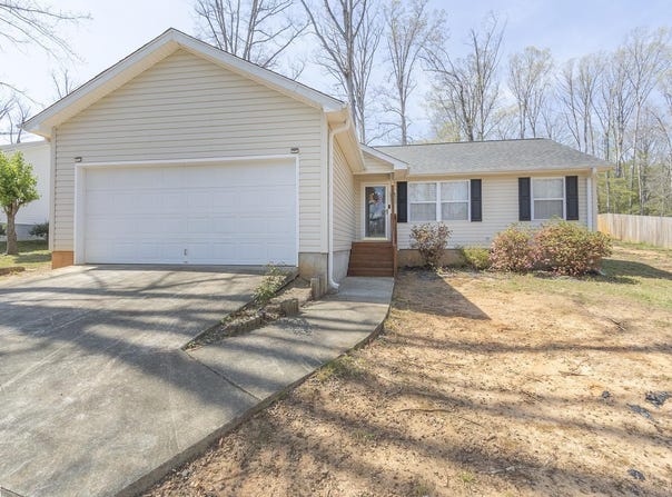 107 Brookside Circle, Honea Path, SC 29654