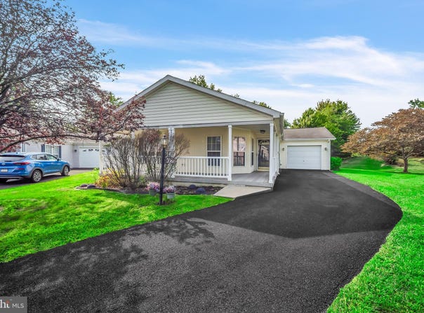 2068 HIGHLAND COURT, NORTH WALES, PA 19454