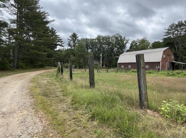 83 River Road, Hiram, ME 04041